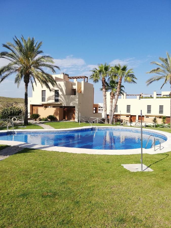 Bajo Con Jardin Propio En Valle Del Este Golf!! 베라 외부 사진