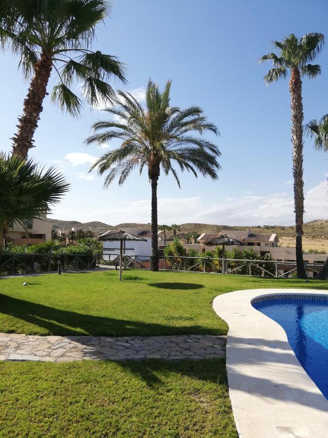 Bajo Con Jardin Propio En Valle Del Este Golf!! 베라 외부 사진