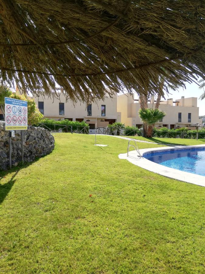 Bajo Con Jardin Propio En Valle Del Este Golf!! 베라 외부 사진