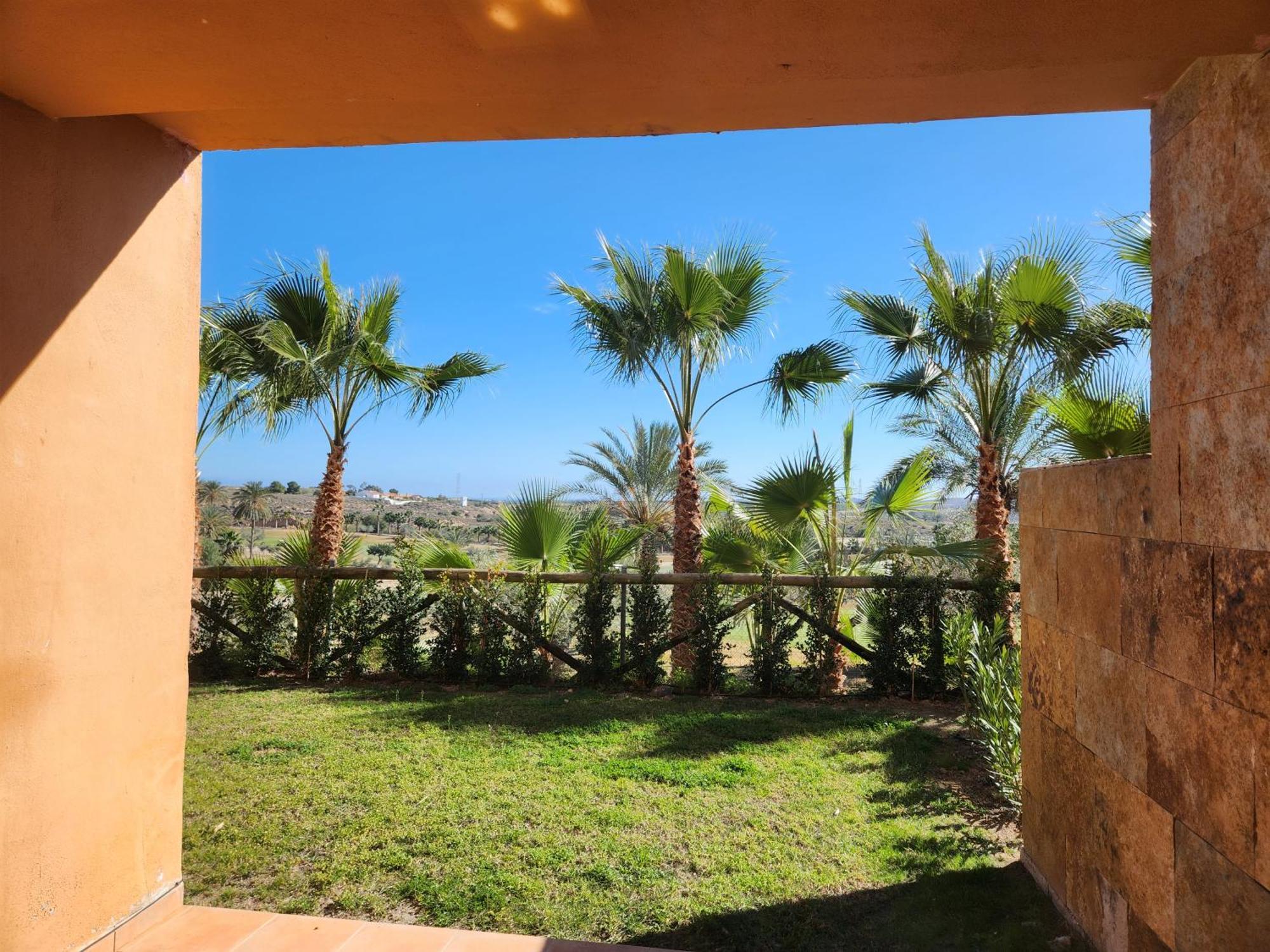 Bajo Con Jardin Propio En Valle Del Este Golf!! 베라 외부 사진
